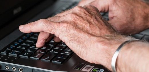 Zakupy przez internet dla seniorów – krok po kroku